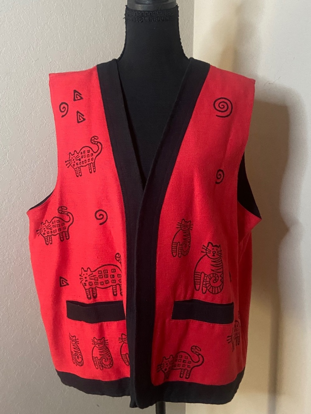 Venus Imports Embroidered Cat Vest Red Black Artisan Boho Art to WearX L